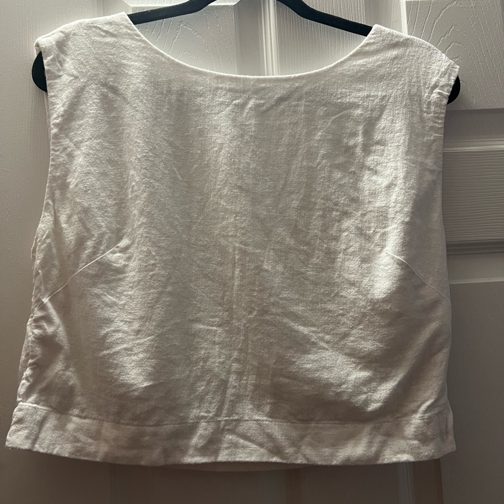 Ambercrombie & Fitch white linen top